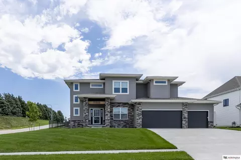 11503 S 115th St, Papillion, NE 68046