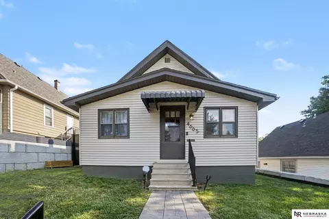 4665 Marcy St, Omaha, NE 68106
