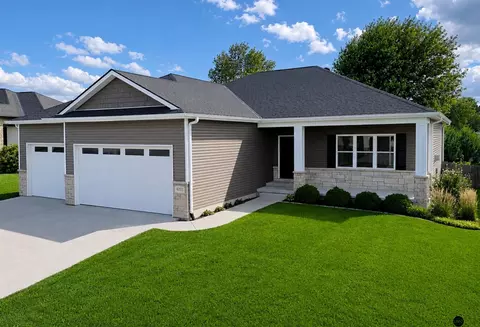 6215 S 97th Cir, Lincoln, NE 68526