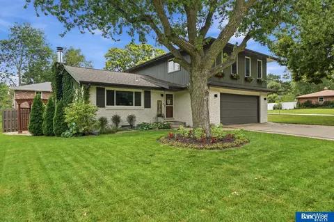 2040 S 77th St, Lincoln, NE 68506