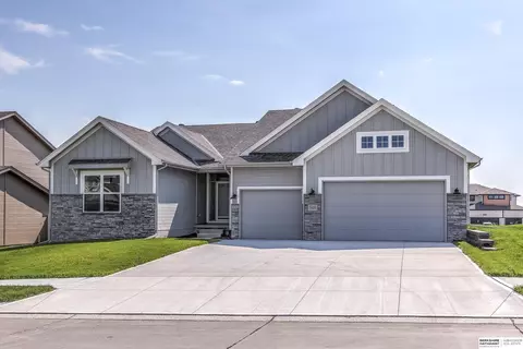 5405 N 190th St, Elkhorn, NE 68022