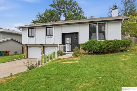 3408 Lynnwood Dr, Bellevue, NE 68123