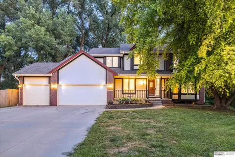 17327 P St, Omaha, NE 68135