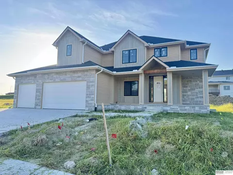 20032 V St, Omaha, NE 68135