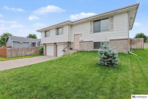 2607 W Sumner St, Lincoln, NE 68522