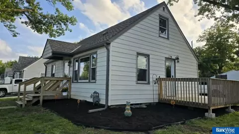 2749 N Cotner Blvd, Lincoln, NE 68507