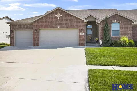 9132 S 78th St, Lincoln, NE 68516