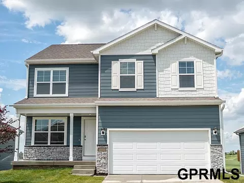 11989 S 114th Ave, Papillion, NE 68046
