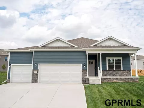 12928 S 67th St, Papillion, NE 68133