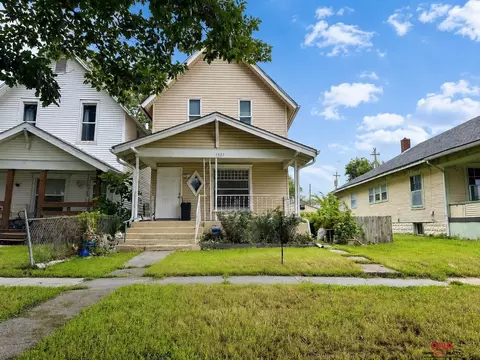 1927 J St, Lincoln, NE 68510