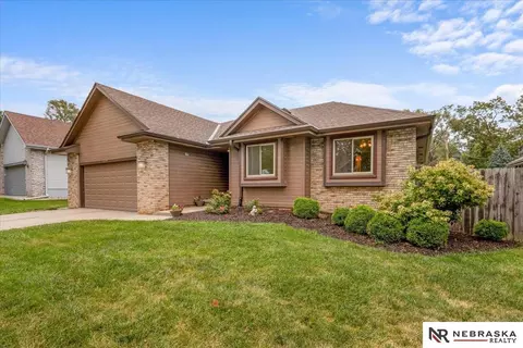 5429 S 56th St, Omaha, NE 68117