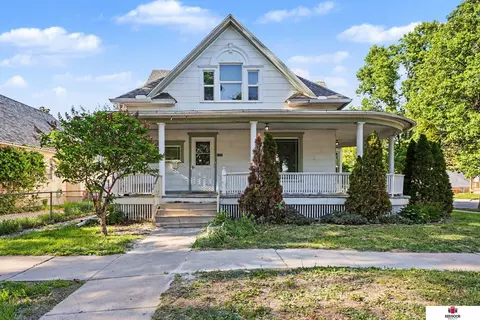 1656 Harwood St, Lincoln, NE 68502