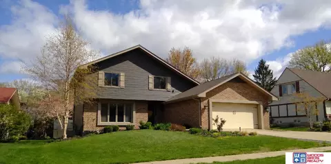 6408 Tanglewood, Lincoln, NE 68516