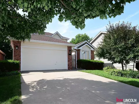 6544 Darlington Ct, Lincoln, NE 68510