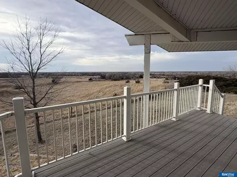 Exterior - 701 W 18 Rd, Phillips, NE 68865 photo 3 of 8