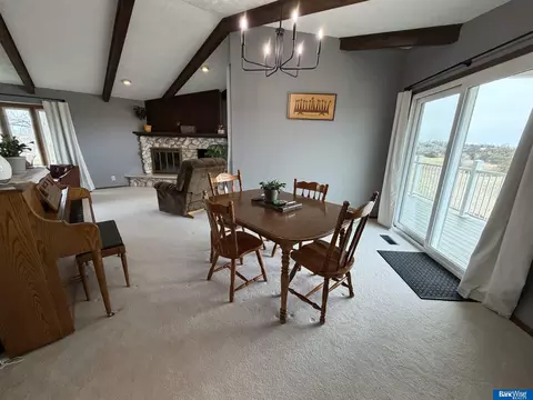 Dining - 701 W 18 Rd, Phillips, NE 68865 photo 2 of 4