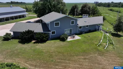 Exterior - 701 W 18 Rd, Phillips, NE 68865 photo 5 of 8