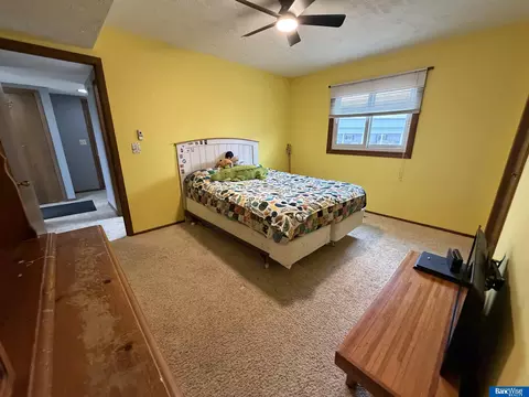 Bedroom - 701 W 18 Rd, Phillips, NE 68865 photo 2 of 11