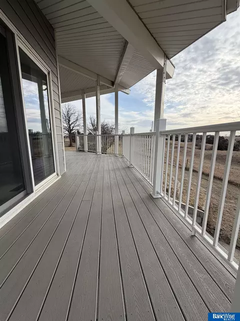 Exterior - 701 W 18 Rd, Phillips, NE 68865 photo 2 of 8