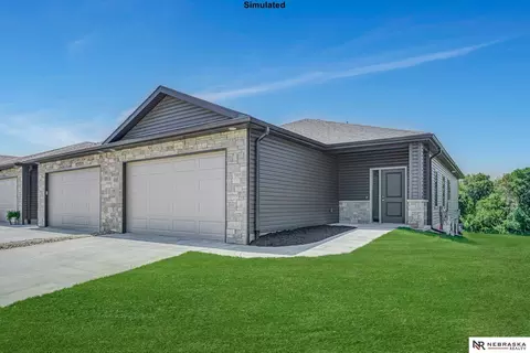 8832 Daywood Ln, Lincoln, NE 68526
