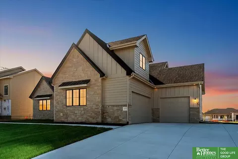 3526 S 218 St, Elkhorn, NE 68022