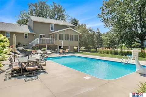 21938 Trailridge Blvd, Elkhorn, NE 68022