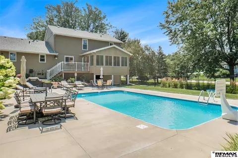 21938 Trailridge Blvd, Elkhorn, NE 68022