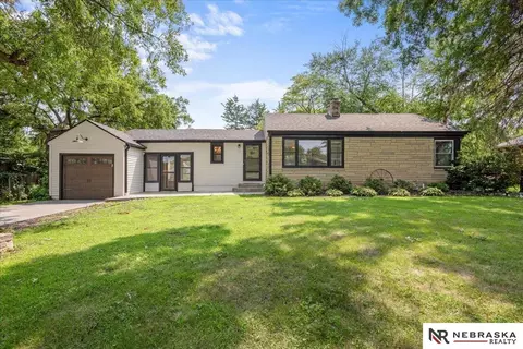 2240 S 50th St, Lincoln, NE 68506