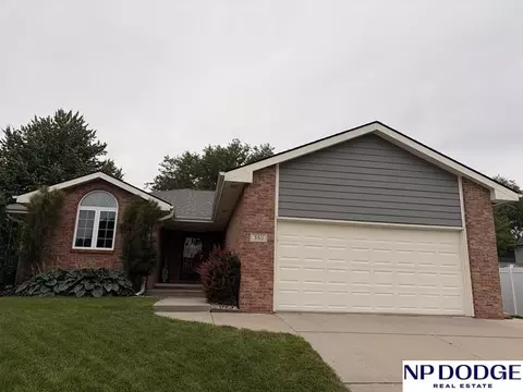 3511 Mesquite Cir, Lincoln, NE 68516