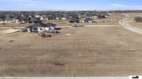 2111 S 96 St, Lincoln, NE 68520
