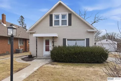 5503 Leavenworth St, Omaha, NE 68106