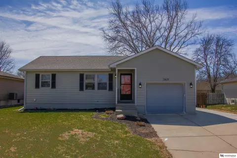 13631 Guildford St, Waverly, NE 68462