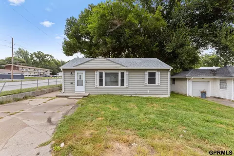 4333 N 55 St, Omaha, NE 68104