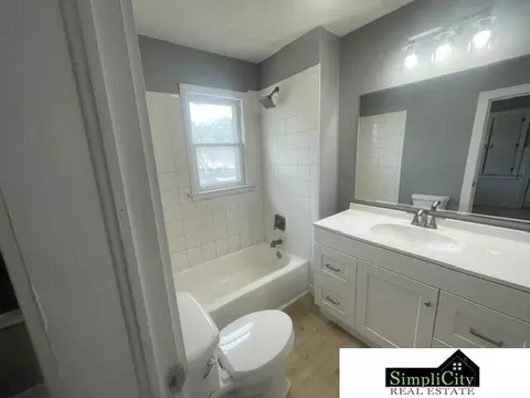 Bath - 415 N 13th St, Beatrice, NE 68310 photo 2 of 2