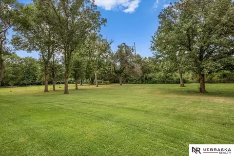 Exterior - 230 E 18th St, Wahoo, NE 68066 photo 15 of 19