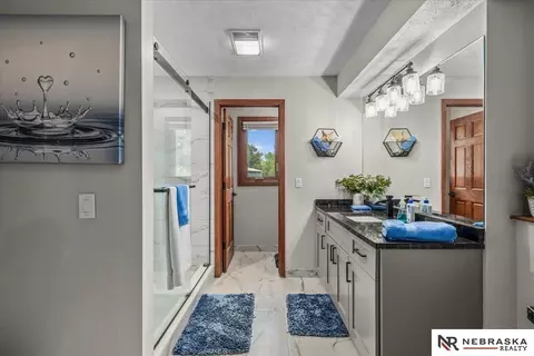 Bath - 230 E 18th St, Wahoo, NE 68066 photo 7 of 11