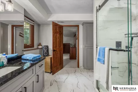 Bath - 230 E 18th St, Wahoo, NE 68066 photo 6 of 11