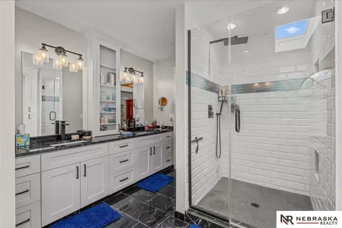 Bath - 230 E 18th St, Wahoo, NE 68066 photo 3 of 11