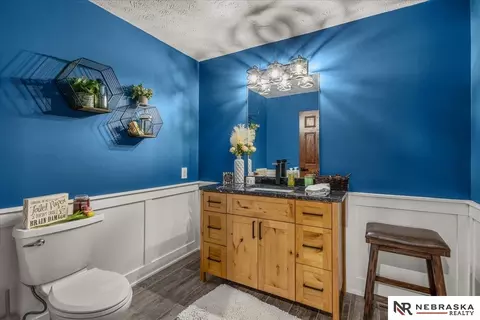Bath - 230 E 18th St, Wahoo, NE 68066 photo 5 of 11