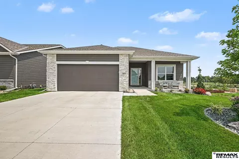 10415 S 209 St, Gretna, NE 68028