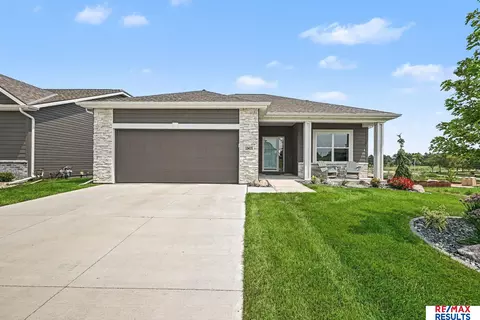 10415 S 209 St, Gretna, NE 68028