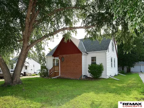 354 S 46th St, Lincoln, NE 68510