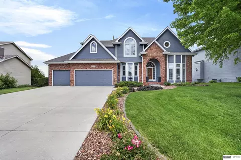 13501 S 22nd St, Bellevue, NE 68123