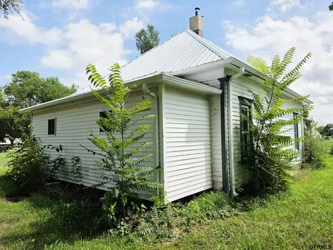 Exterior - 303 3rd St, Edgar, NE 68935 photo 2 of 2