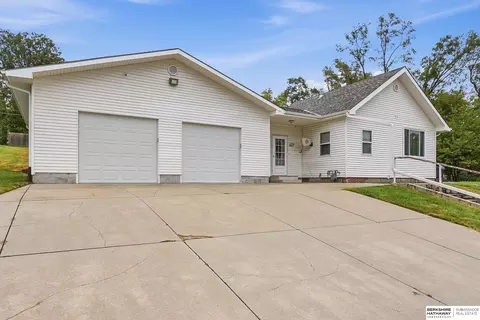 5855 S 50th Ave, Omaha, NE 68117