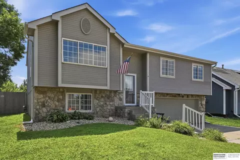 11117 Martin Ave, Omaha, NE 68164