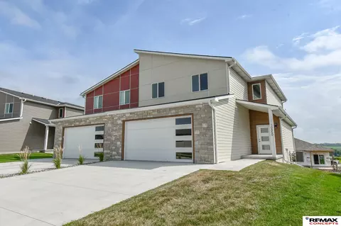 625 N 109th St, Lincoln, NE 68527