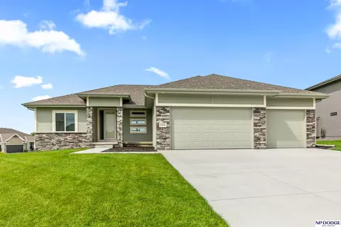 12630 Schirra St, Papillion, NE 68046