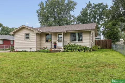 2212 Andies St, Plattsmouth, NE 68048