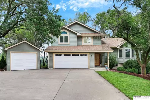 14506 Hackberry Ln, Plattsmouth, NE 68048